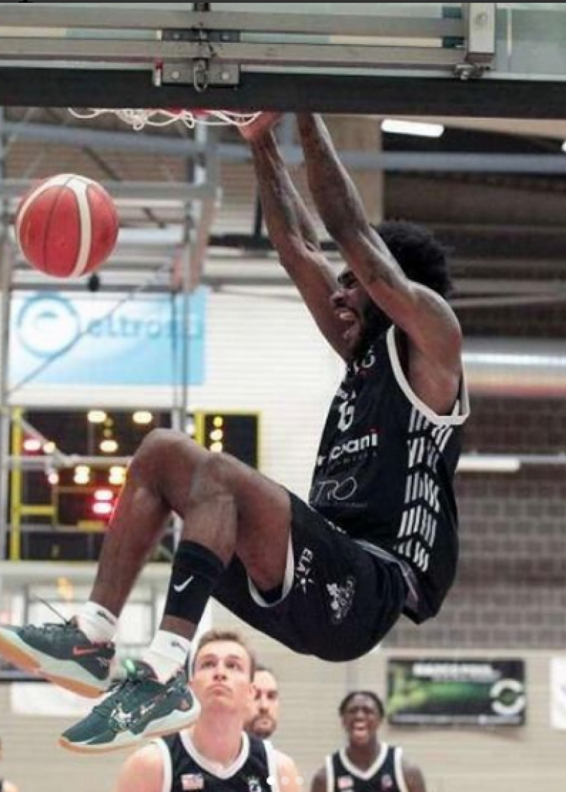 Quintin Dove moves to Sparta !