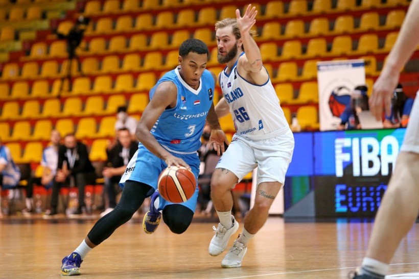Ivan Delgado forced to leave Sindri with foot injury!